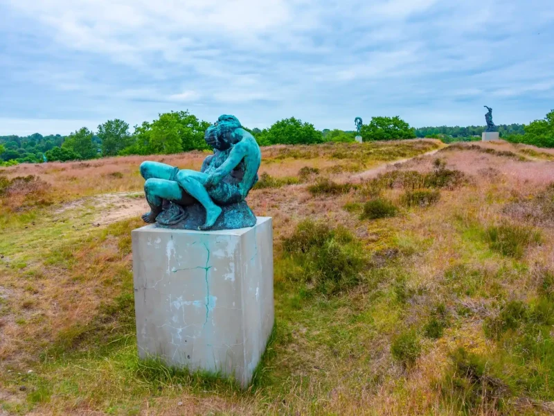 shutterstock_2408701771